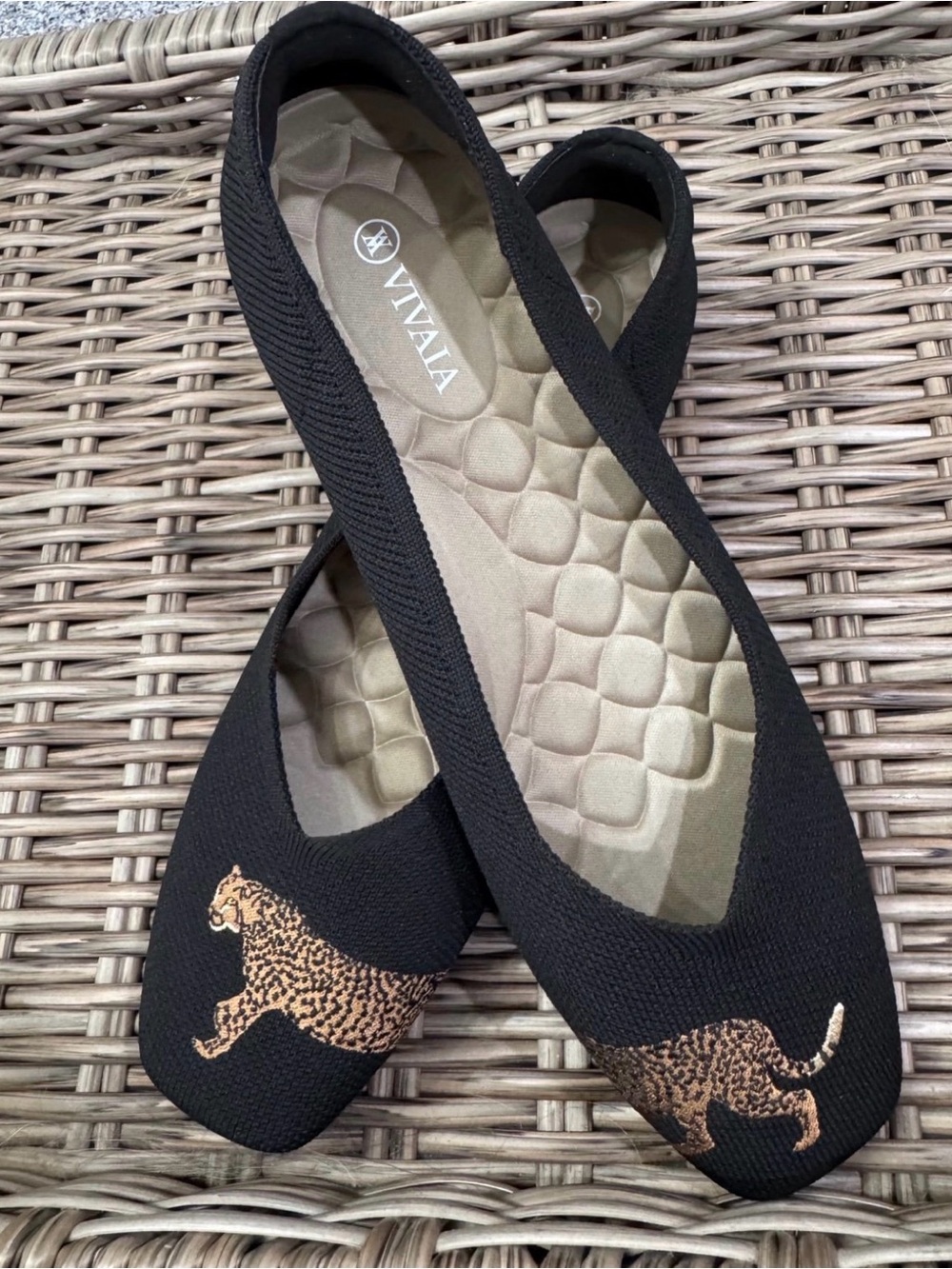 VIVAIA Audrey Black Cheetah Embroidered Knit Flats EU 42 Comfort Shoes